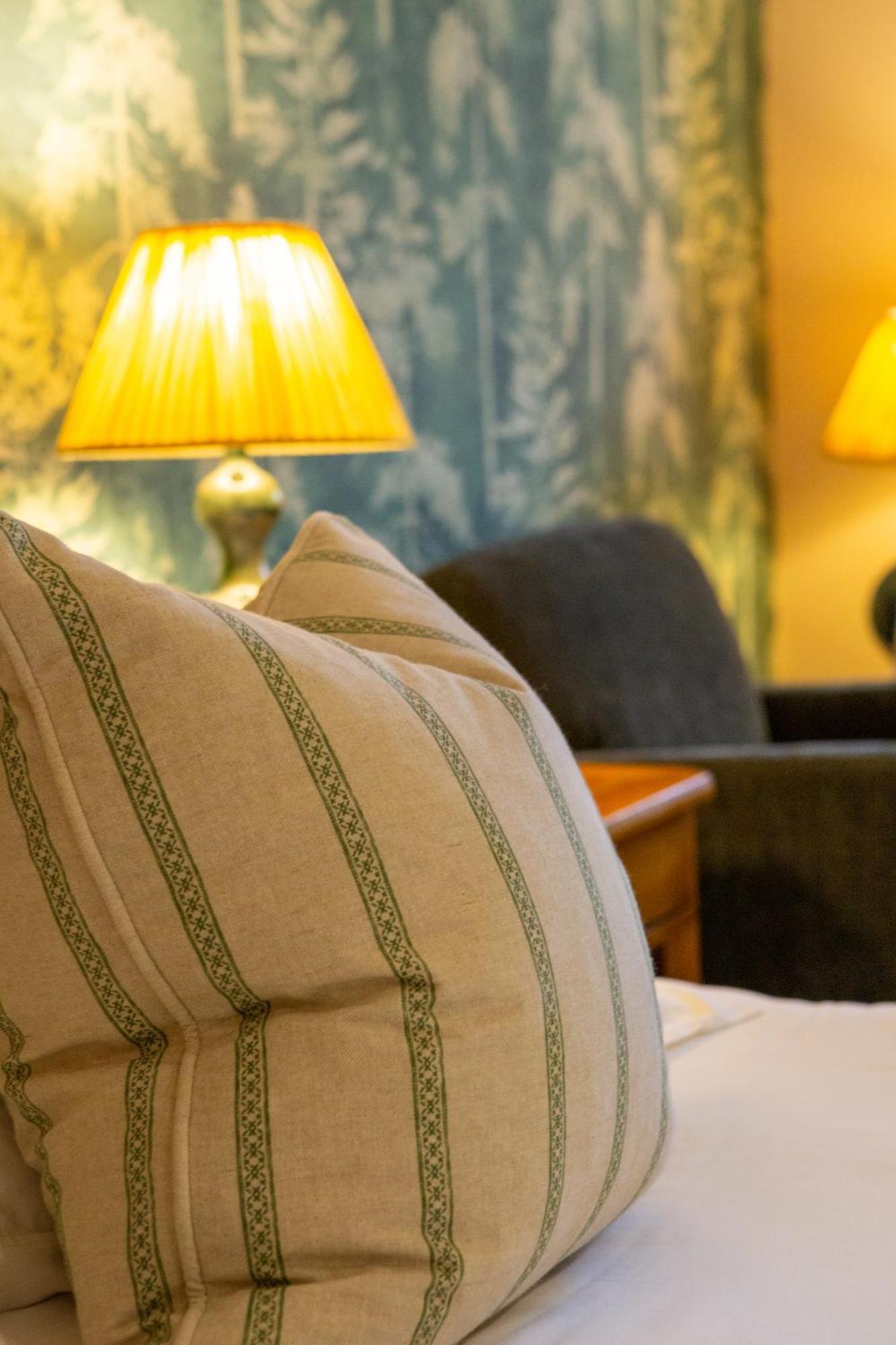 Swan Hotel & Spa Лавенем Екстериор снимка