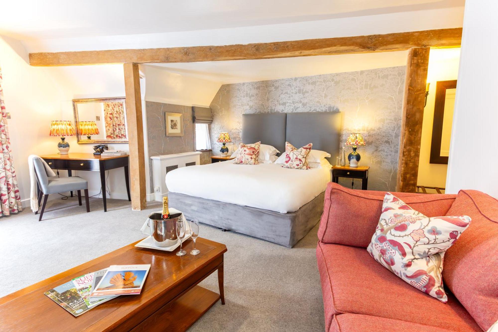 Swan Hotel & Spa Лавенем Екстериор снимка