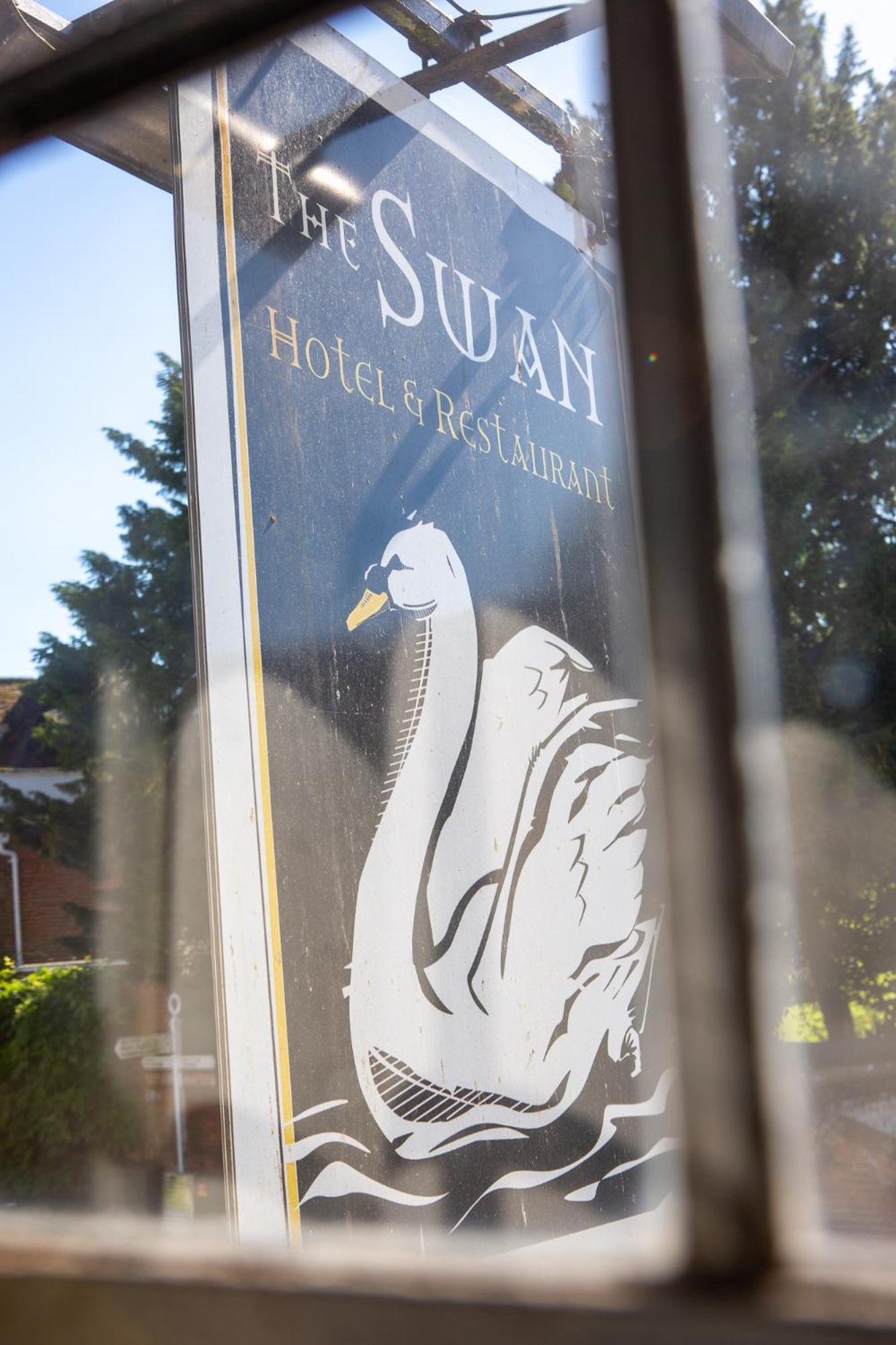 Swan Hotel & Spa Лавенем Екстериор снимка